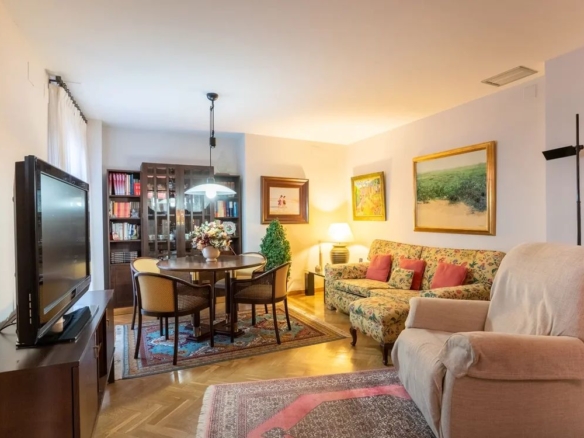 Chalet adosado en venta en CL Major