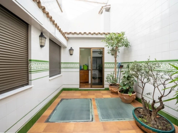 Chalet adosado en venta en CL Major